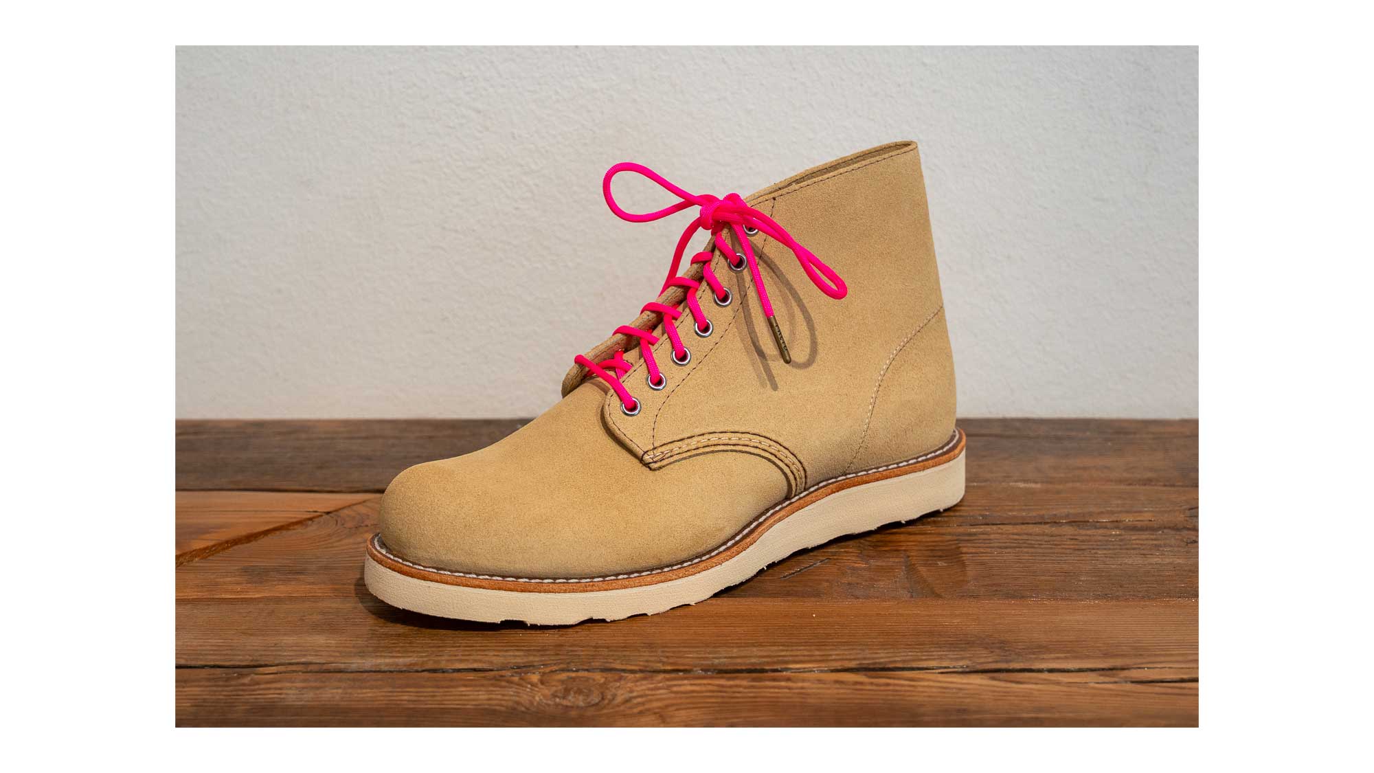 Pisgah / 6-7 Eyelets / Neon Pink
