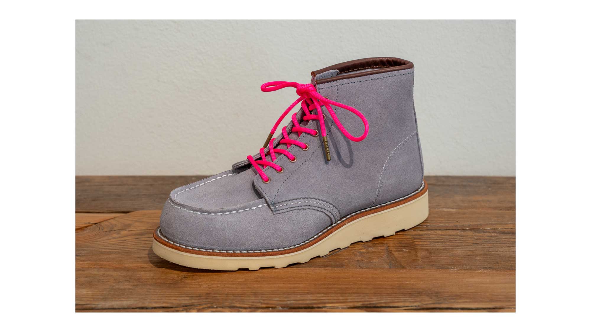 Pisgah / 6-7 Eyelets / Neon Pink