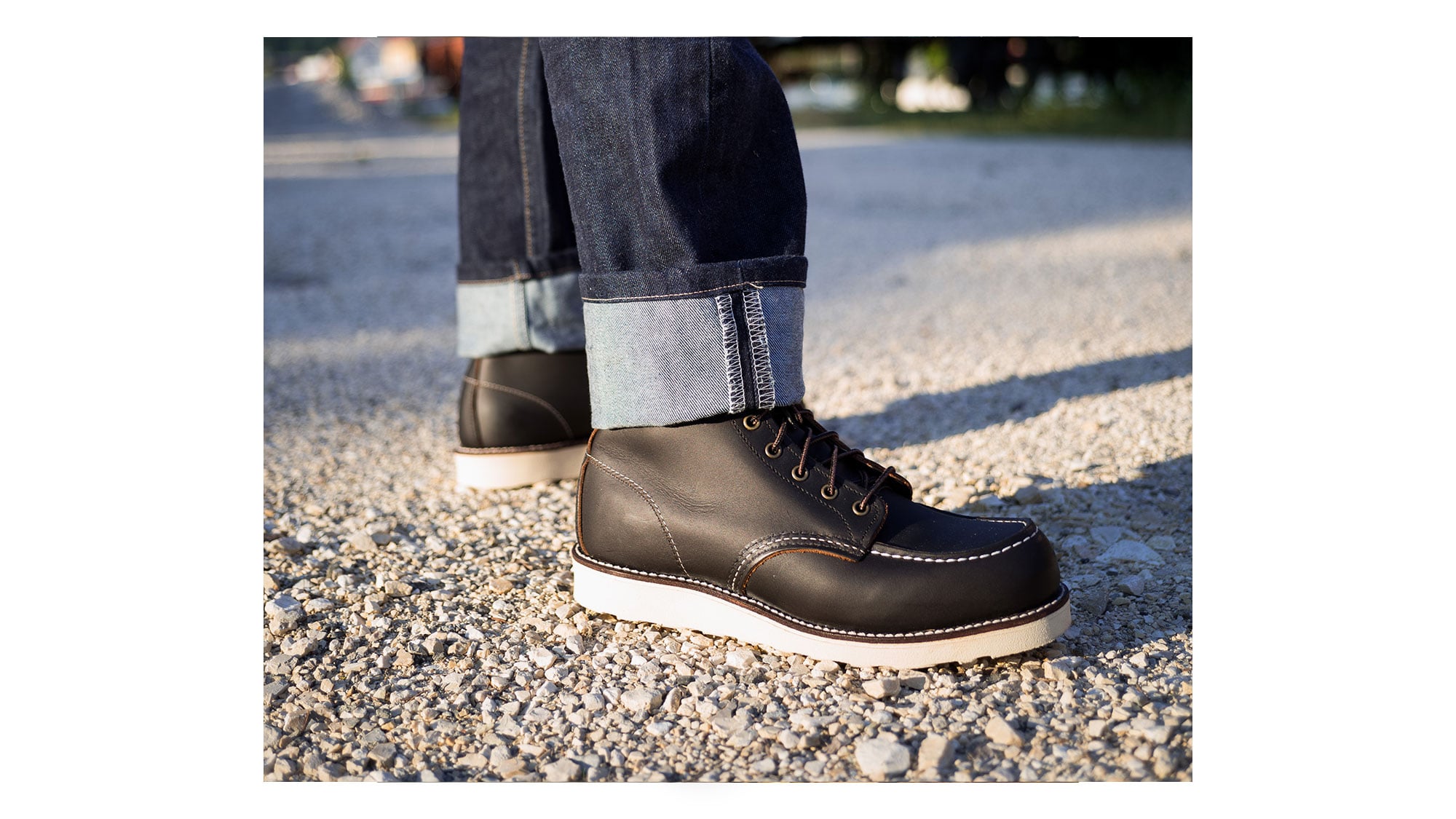 Moc Toe 8849